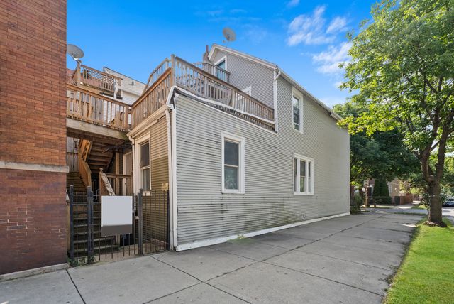 1657 N Artesian Avenue, Chicago, IL 60647