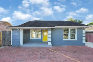 2331 Delafield Street A, Houston, TX 77023