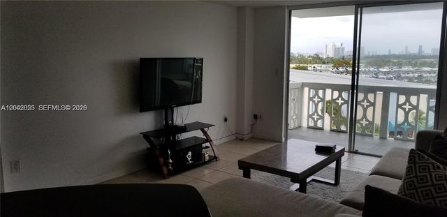 13155 Ixora Court 810, North Miami, FL 33181
