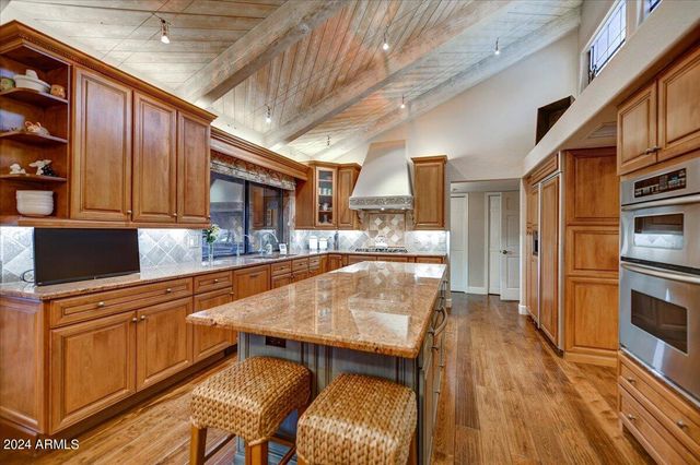 8434 E CHARTER OAK Drive, Scottsdale, AZ 85260