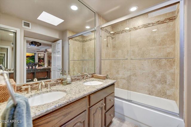 8434 E CHARTER OAK Drive, Scottsdale, AZ 85260