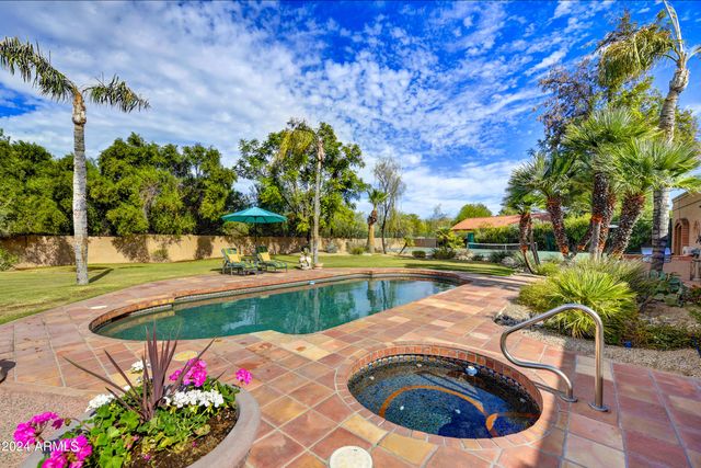 8434 E CHARTER OAK Drive, Scottsdale, AZ 85260