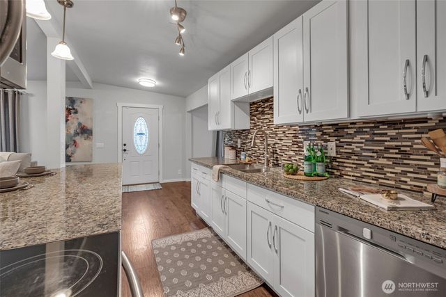 616 S 318th Place, Federal Way, WA 98003