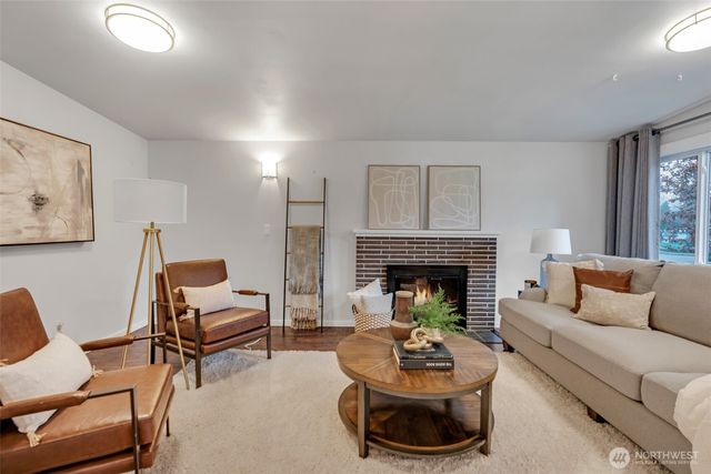 616 S 318th Place, Federal Way, WA 98003