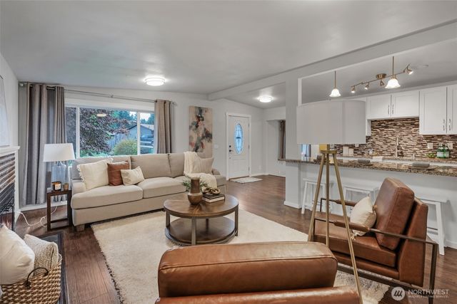 616 S 318th Place, Federal Way, WA 98003