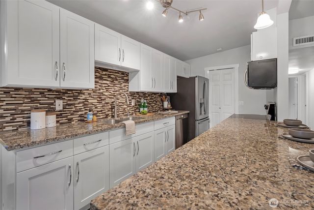 616 S 318th Place, Federal Way, WA 98003