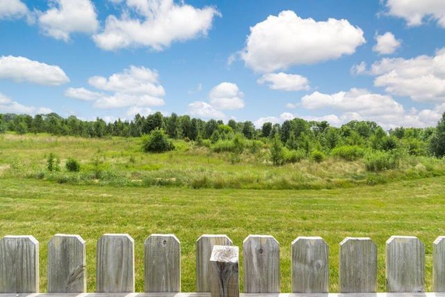 133 Brenden Drive, Pataskala, OH 43062