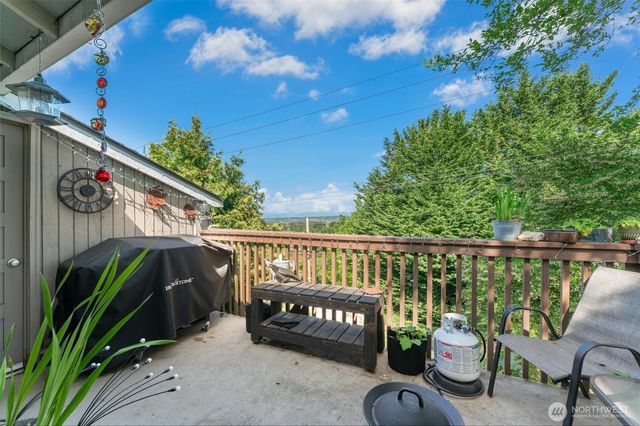 5113 S 4th Avenue, Everett, WA 98203
