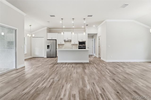 2988 W Pine Ridge Boulevard, Beverly Hills, FL 34465