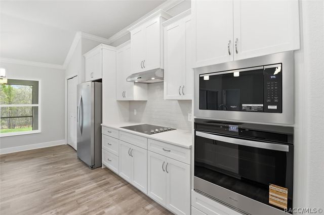 2988 W Pine Ridge Boulevard, Beverly Hills, FL 34465