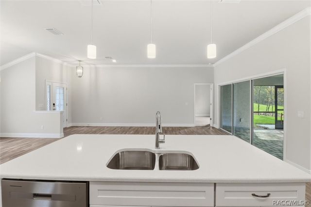 2988 W Pine Ridge Boulevard, Beverly Hills, FL 34465