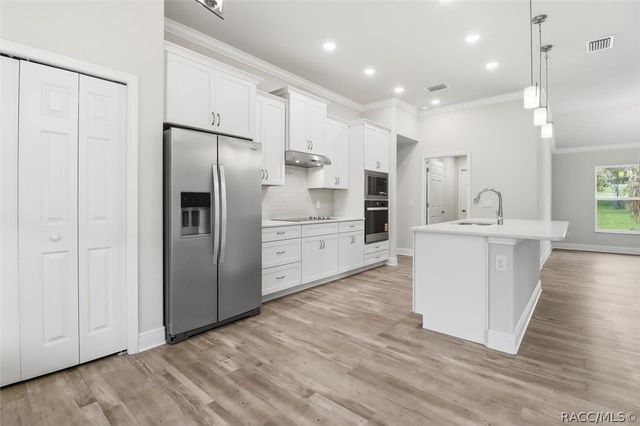 2988 W Pine Ridge Boulevard, Beverly Hills, FL 34465