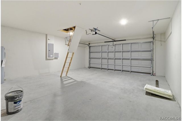 2988 W Pine Ridge Boulevard, Beverly Hills, FL 34465