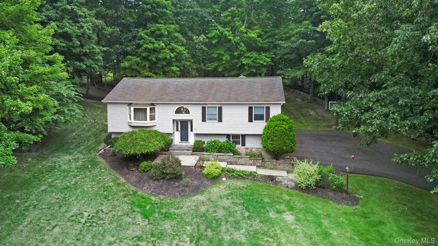25 Cocoa Lane, Newburgh, NY 12550