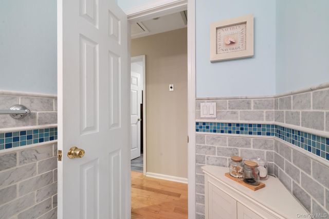25 Cocoa Lane, Newburgh, NY 12550