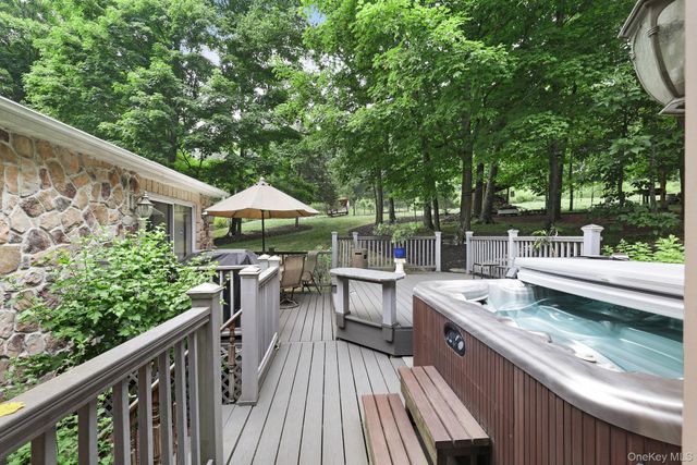 25 Cocoa Lane, Newburgh, NY 12550