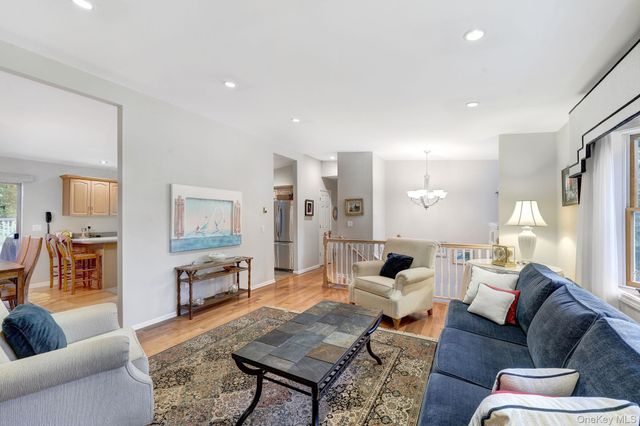 25 Cocoa Lane, Newburgh, NY 12550