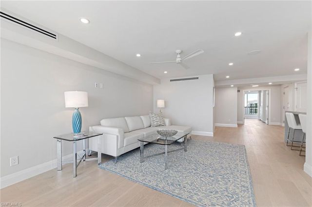 2382 Gulf Shore BLVD N # 502, Naples, FL 34103