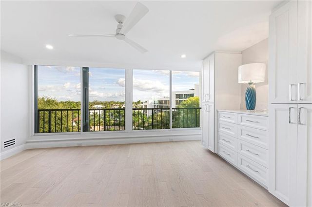 2382 Gulf Shore BLVD N # 502, Naples, FL 34103