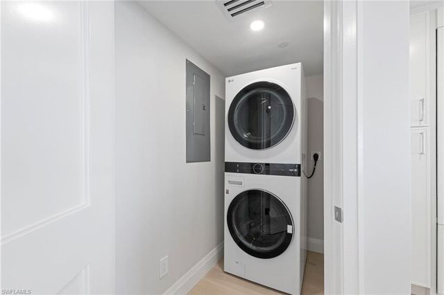 2382 Gulf Shore BLVD N # 502, Naples, FL 34103