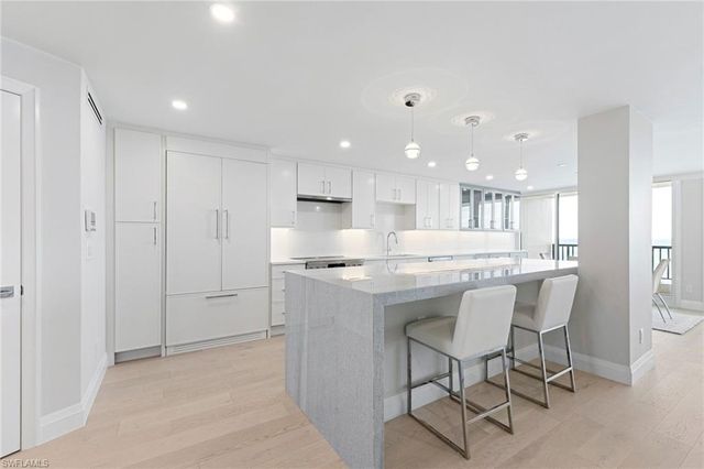 2382 Gulf Shore BLVD N # 502, Naples, FL 34103