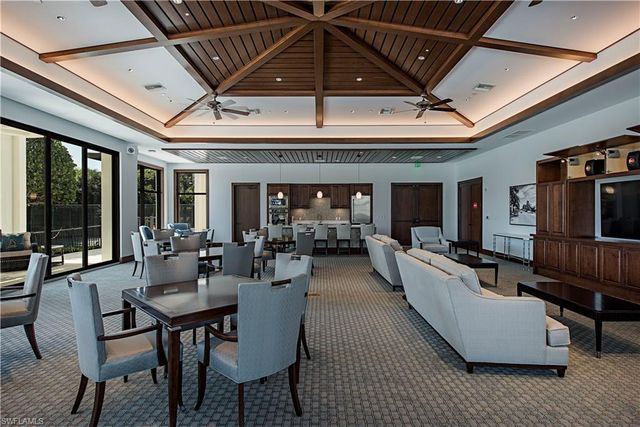 2382 Gulf Shore BLVD N # 502, Naples, FL 34103