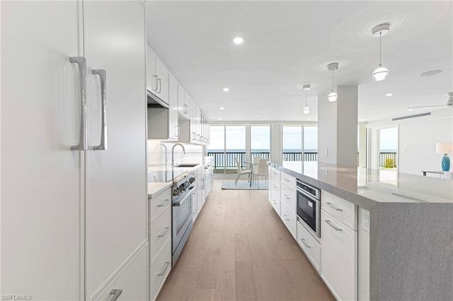 2382 Gulf Shore BLVD N # 502, Naples, FL 34103