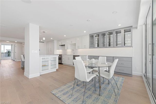 2382 Gulf Shore BLVD N # 502, Naples, FL 34103