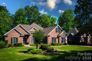 4015 Foxes Trail, Cramerton, NC 28032