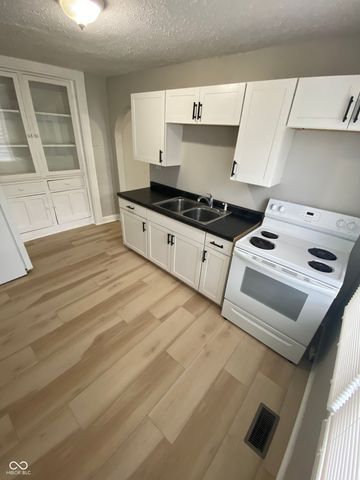 4305 Rockville Road, Indianapolis, IN 46222