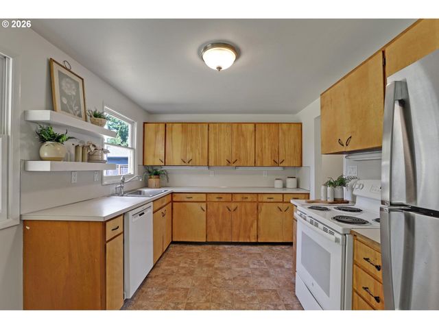 6755 Sw PRINCESS Ave, Beaverton, OR 97008