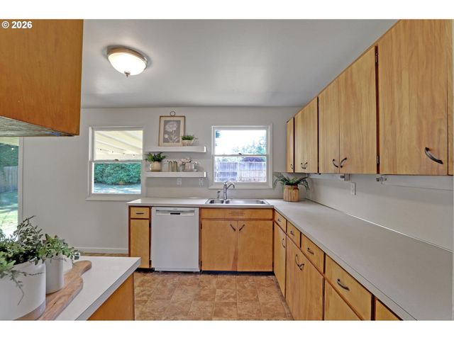 6755 Sw PRINCESS Ave, Beaverton, OR 97008