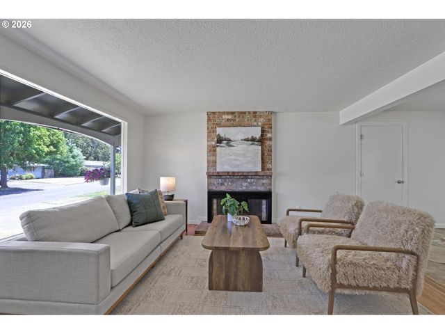 6755 Sw PRINCESS Ave, Beaverton, OR 97008