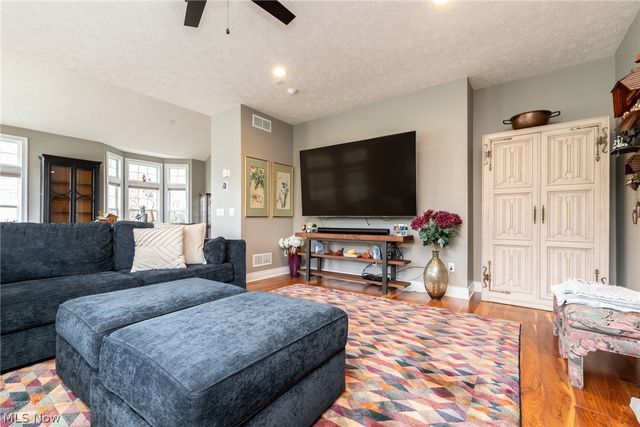 310 Blossom Lane, Orange, OH 44022
