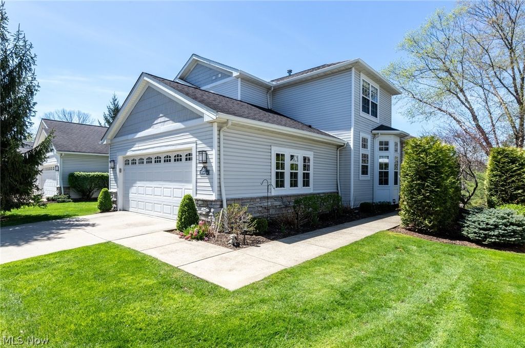 310 Blossom Lane, Orange, OH 44022
