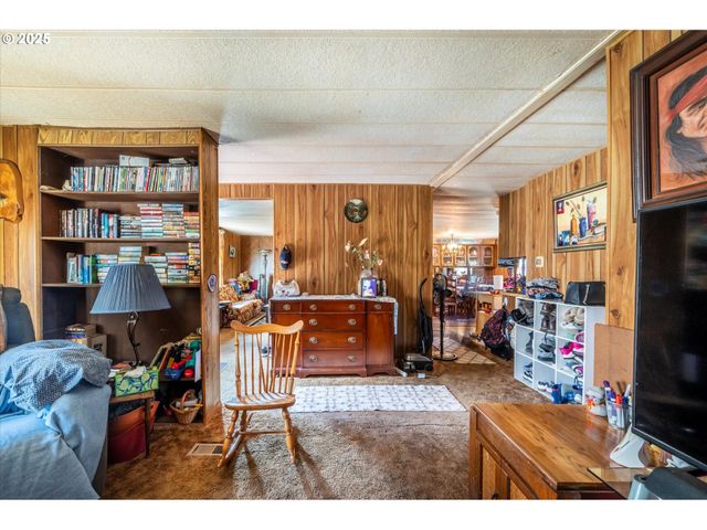 94291 VALPY St, Langlois, OR 97450