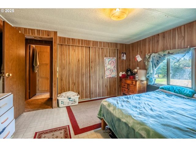 94291 VALPY St, Langlois, OR 97450