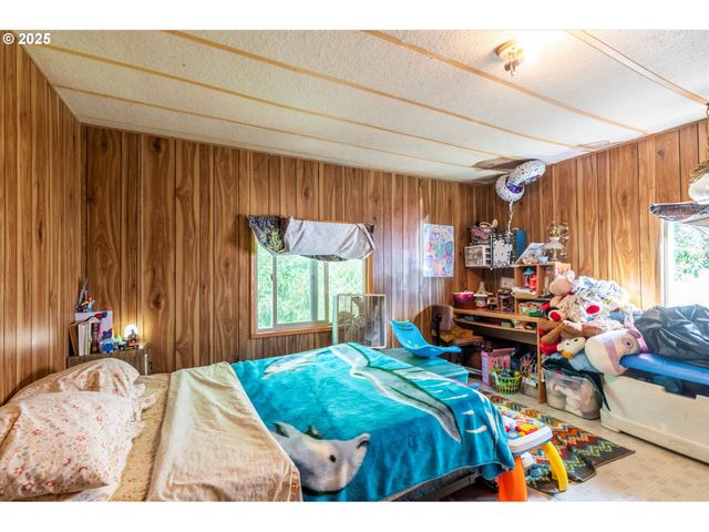 94291 VALPY St, Langlois, OR 97450