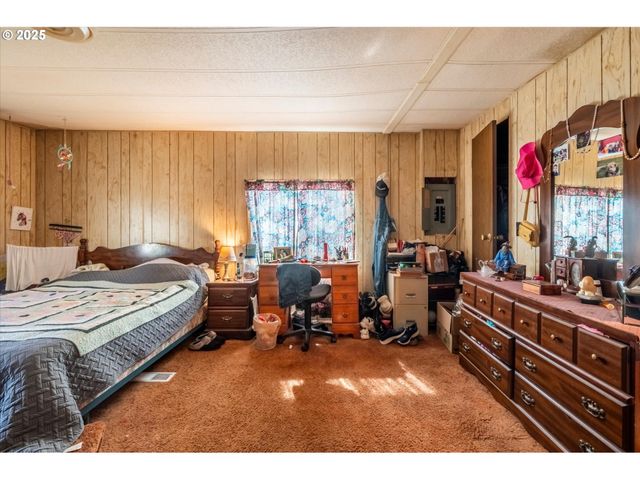 94291 VALPY St, Langlois, OR 97450