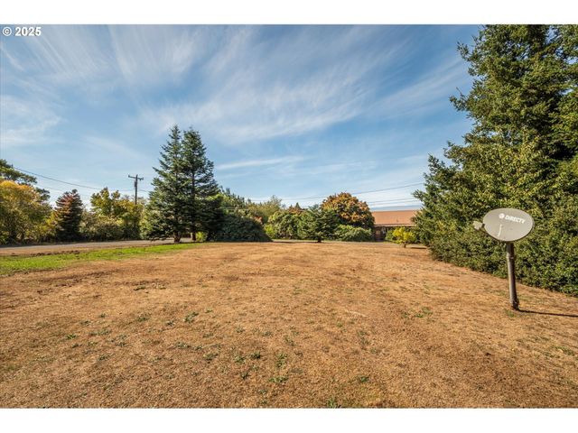 94291 VALPY St, Langlois, OR 97450