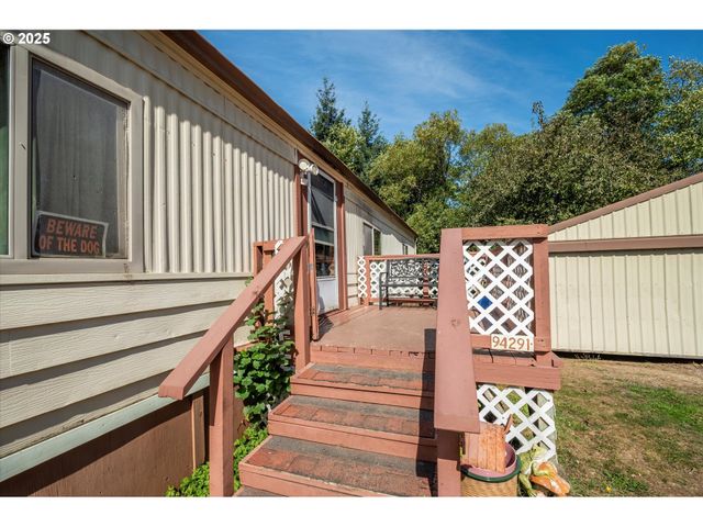 94291 VALPY St, Langlois, OR 97450