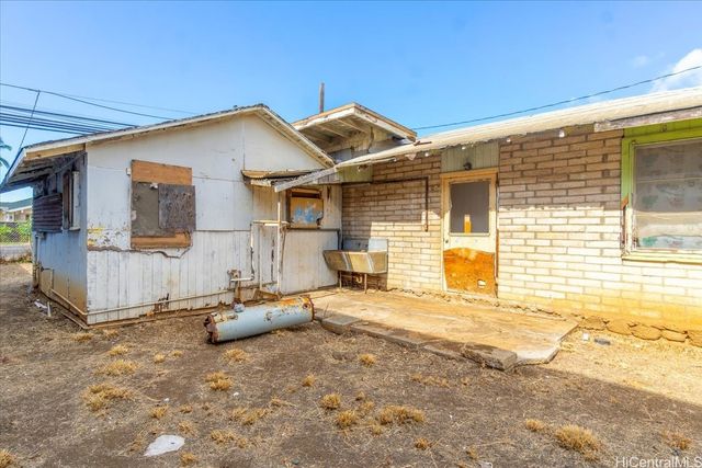 84-918 Farrington Highway, Waianae, HI 96792