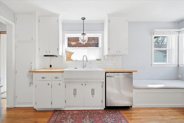 4008 Zenith Avenue N, Robbinsdale, MN 55422