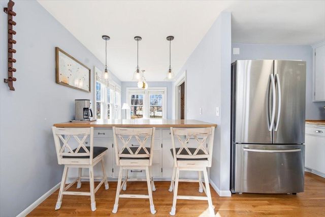 4008 Zenith Avenue N, Robbinsdale, MN 55422