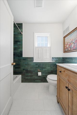 4008 Zenith Avenue N, Robbinsdale, MN 55422