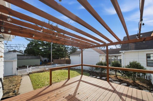 4008 Zenith Avenue N, Robbinsdale, MN 55422