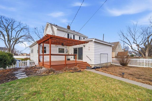 4008 Zenith Avenue N, Robbinsdale, MN 55422