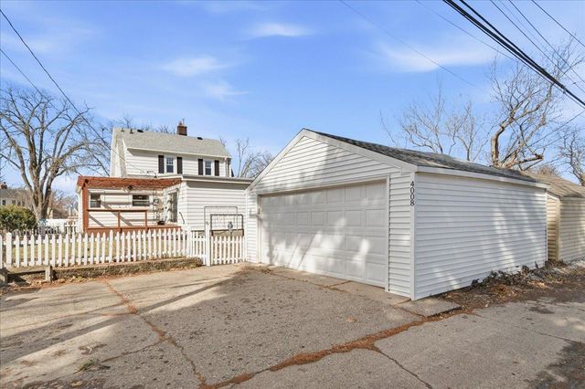 4008 Zenith Avenue N, Robbinsdale, MN 55422