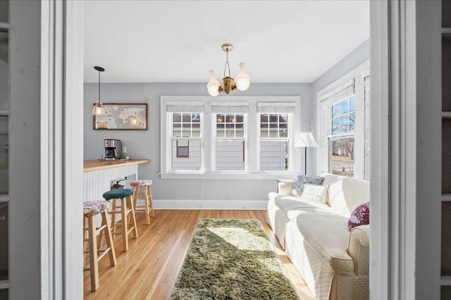 4008 Zenith Avenue N, Robbinsdale, MN 55422