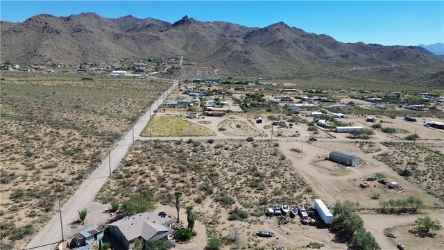 2.08 AC Agua Fria Dr, Golden Valley, AZ 86413
